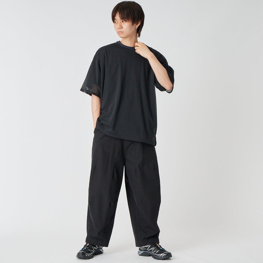 South2West8 [サウスツーウエストエイト] ショートスリーブ クルーネックメッシュTシャツ [SX721] D BLACK &&モデル身長：177cm 着用サイズ：M&&