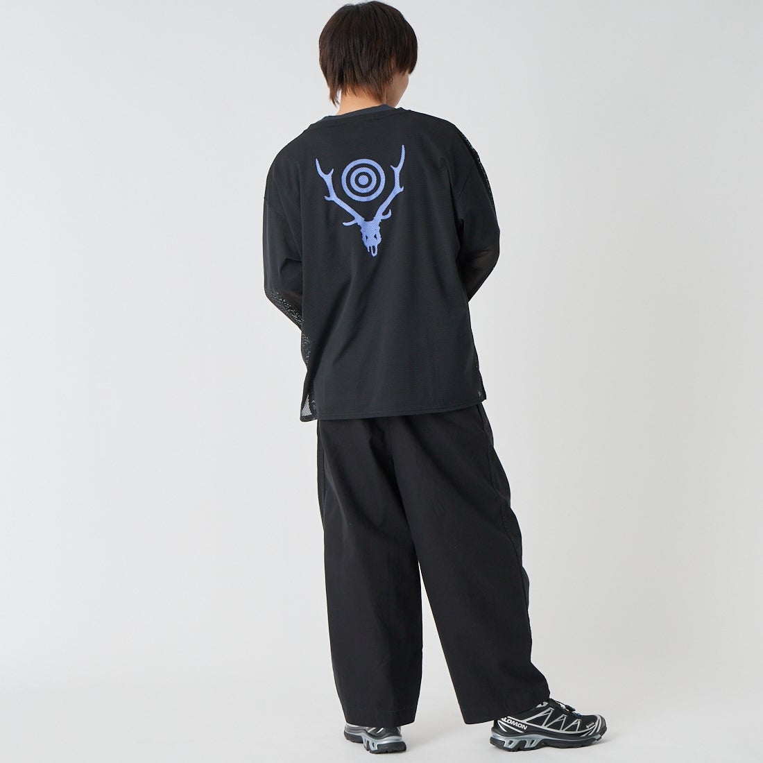 South2West8 [サウスツーウエストエイト] ロングスリーブ クルーネックメッシュTシャツ [SX720] D BLACK &&モデル身長：177cm 着用サイズ：M&&