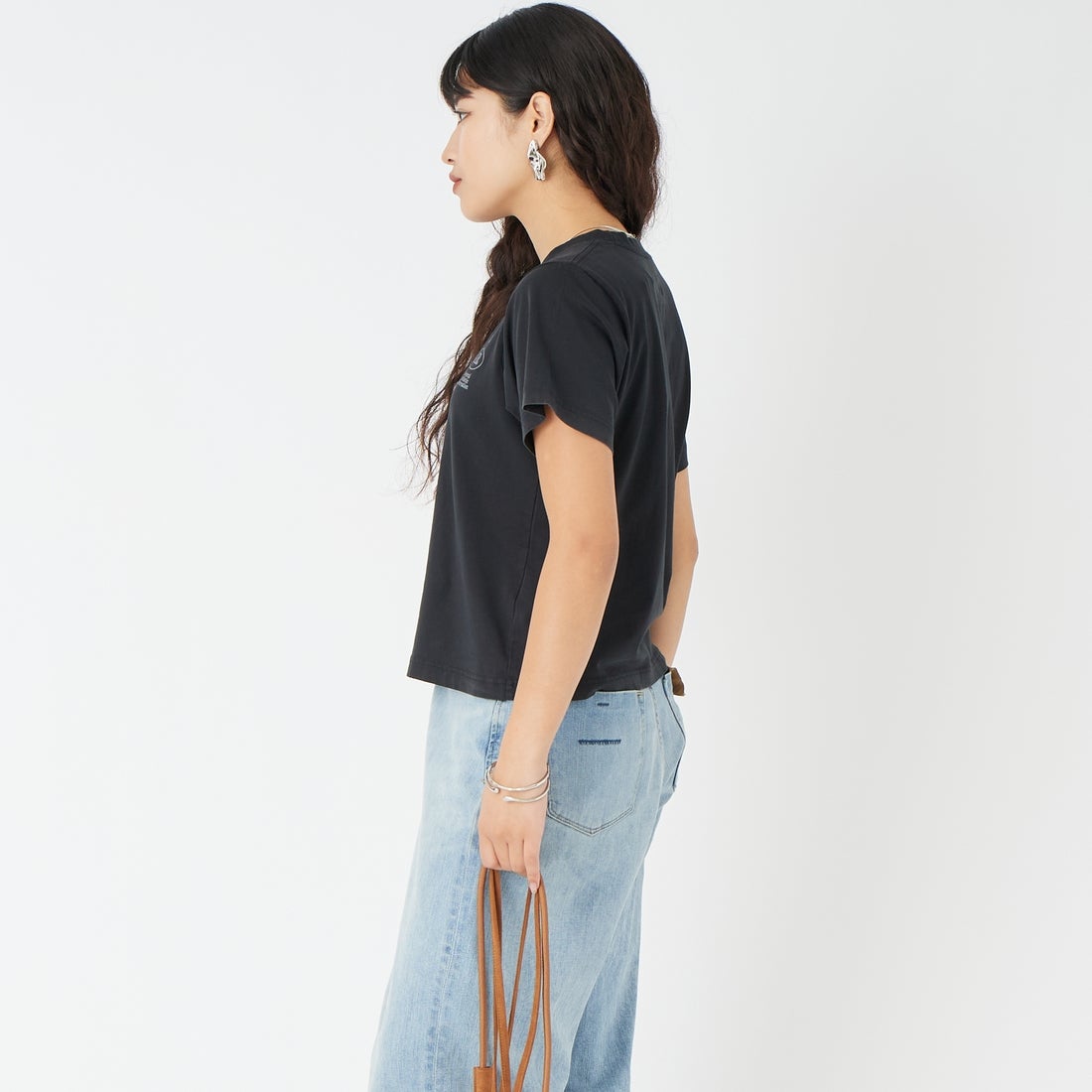 THE NORTH FACE [ザ ノースフェイス] GARスモーラー タイポグラフィックショートスリーブTシャツ [NT32667] K &&モデル身長：162cm 着用サイズ：WL&&