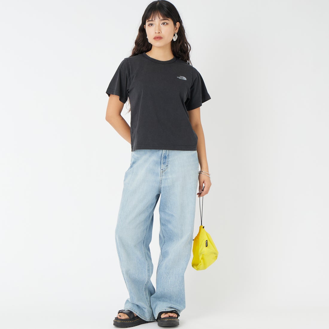 THE NORTH FACE [ザ ノースフェイス] GAR タイポグラフィックカラードショートスリーブTシャツ [NT32668] K &&モデル身長：162cm 着用サイズ：WL&&