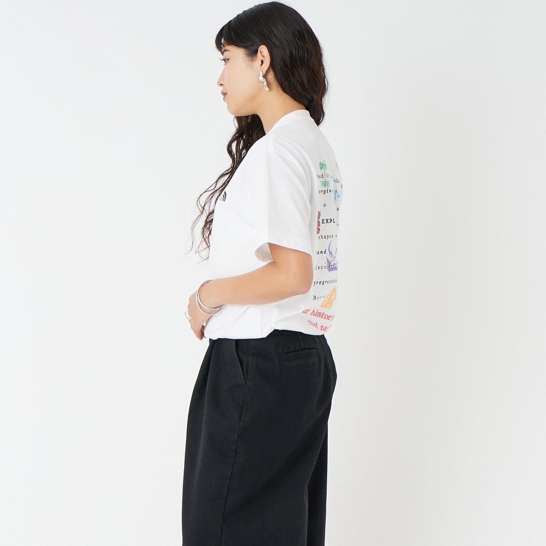 THE NORTH FACE [ザ ノースフェイス] ショートスリーブ ジャーニーヒストリーTシャツ [NT32643] W &&モデル身長：162cm 着用サイズ：S&&