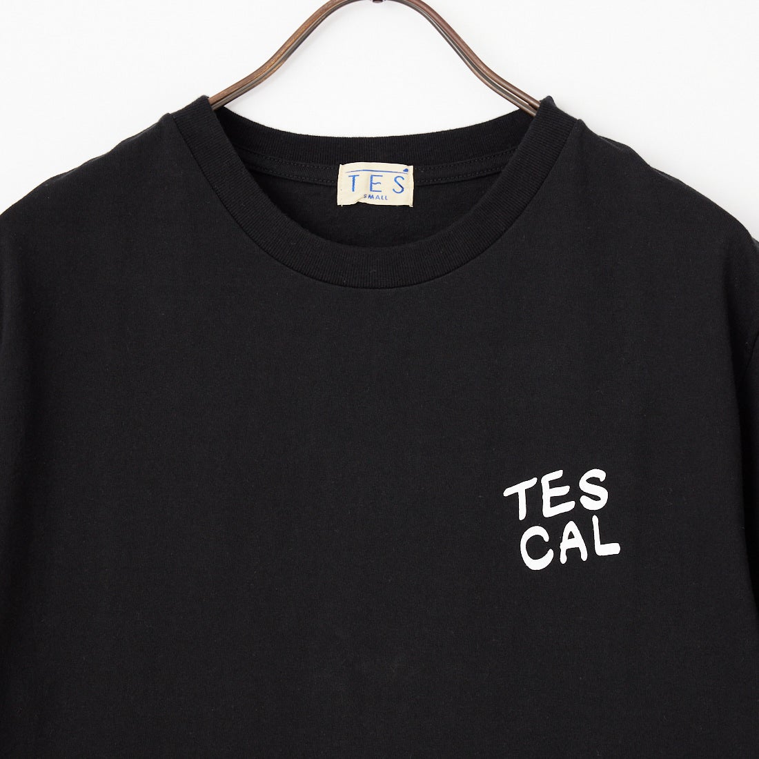 The Endless Summer [エンドレスサマー] 別注 手描き風 バックプリントTシャツ [FH-26574506-JF] BLACK