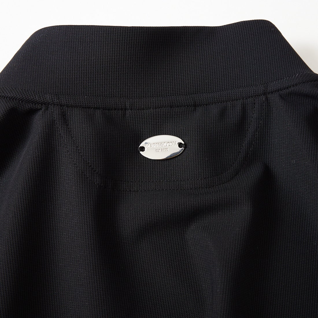 MARK & LONA [マークアンドロナ] ナイロンワッフル ブラックレターロゴ モックネックTシャツ [MLM-6A-AA07] BLACK