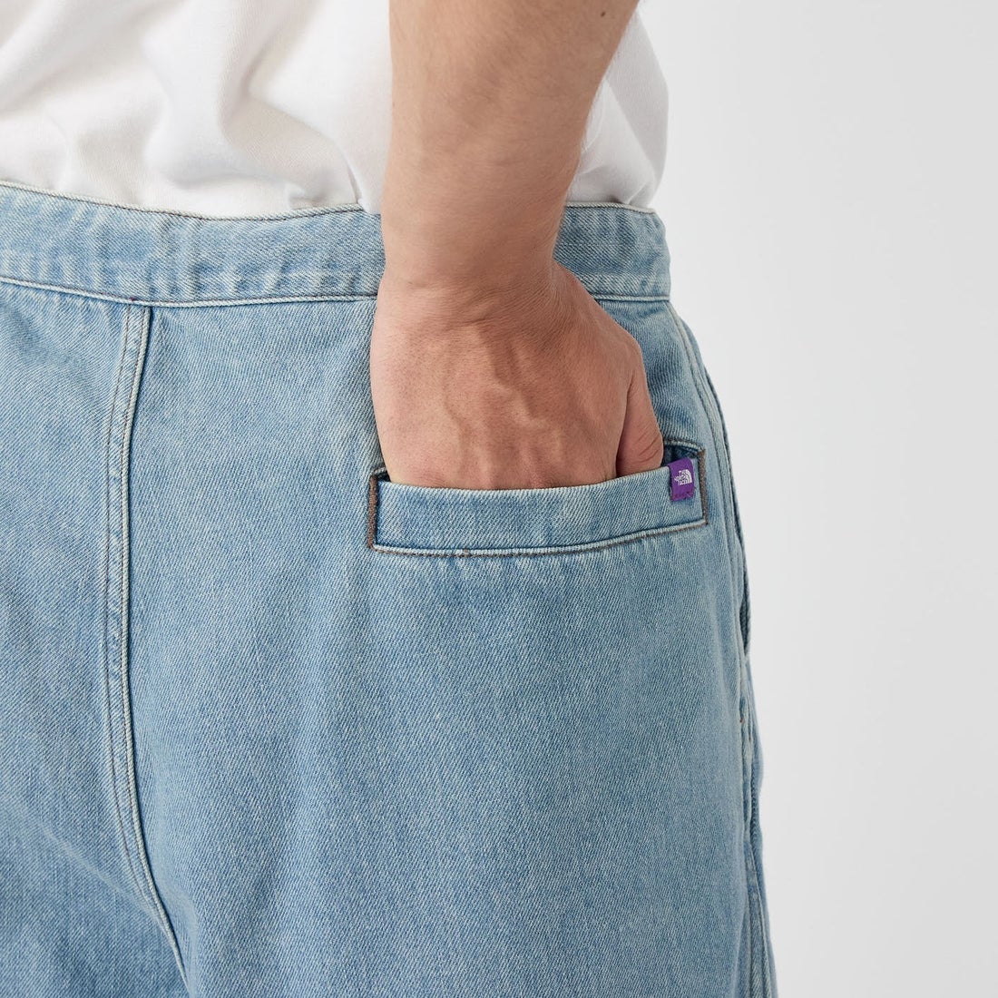 THE NORTH FACE PURPLE LABEL [ザ ノースフェイス パープルレーベル] デニムタックフィールドショーツ [N26SD074] IB INDIGO &&モデル身長：177cm 着用サイズ：32&&