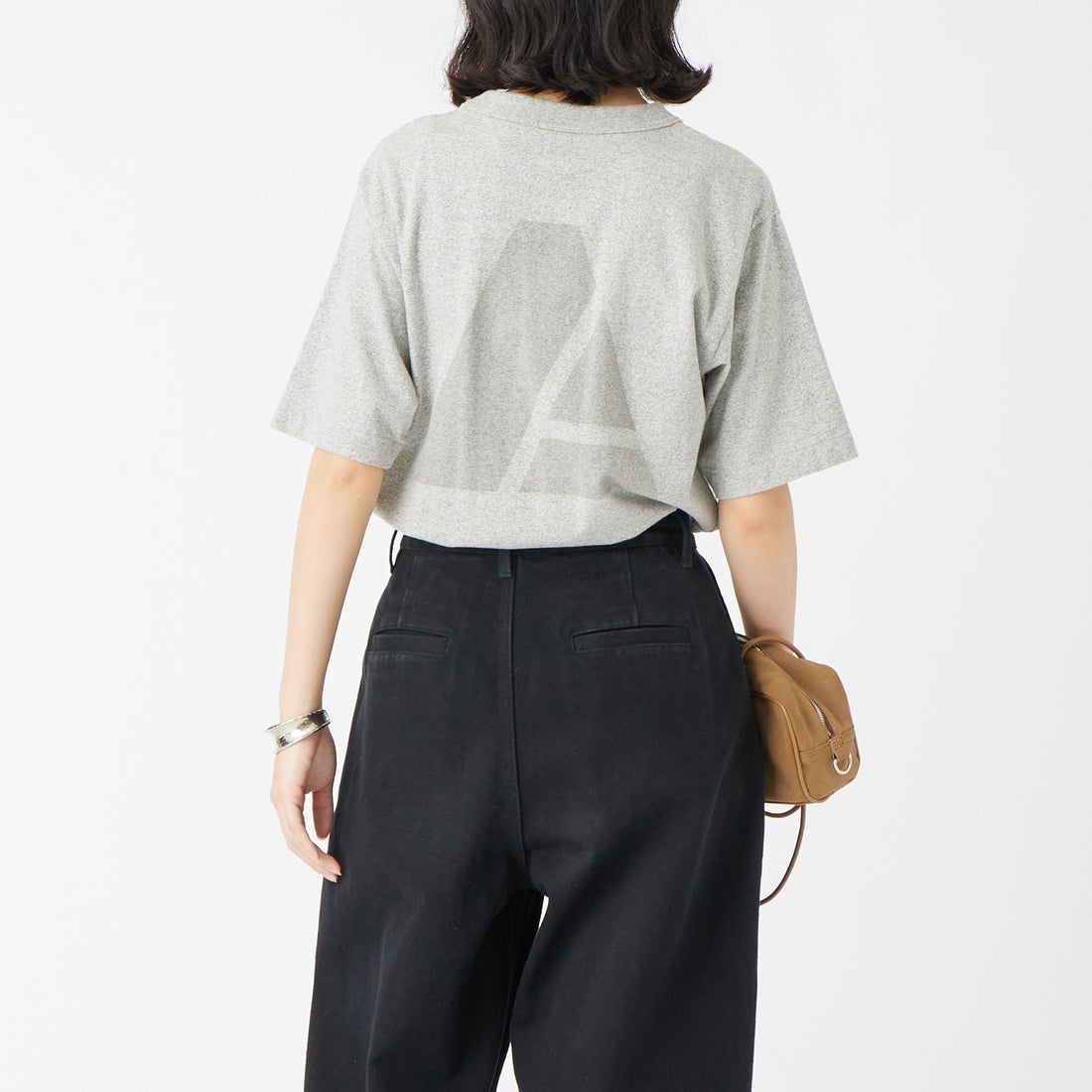 blurhms ROOTSTOCK [ブラームス ルーツストック] ARMEE 88/12スタンダードプリントTシャツ [BROOTS25S35S26C] 02 H.GREY &&モデル身長：162cm 着用サイズ：0&&