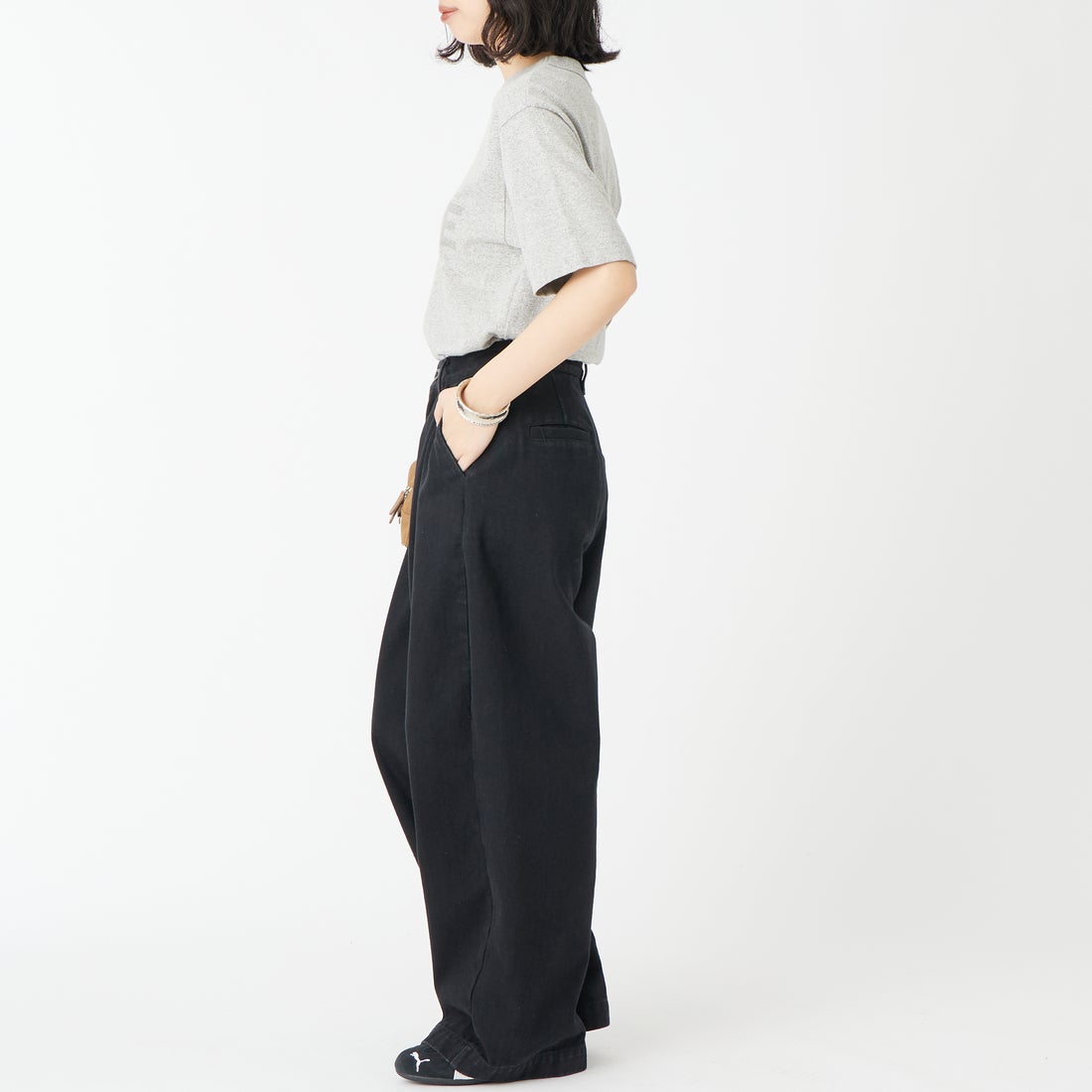 blurhms ROOTSTOCK [ブラームス ルーツストック] ARMEE 88/12スタンダードプリントTシャツ [BROOTS25S35S26C] 02 H.GREY &&モデル身長：162cm 着用サイズ：0&&