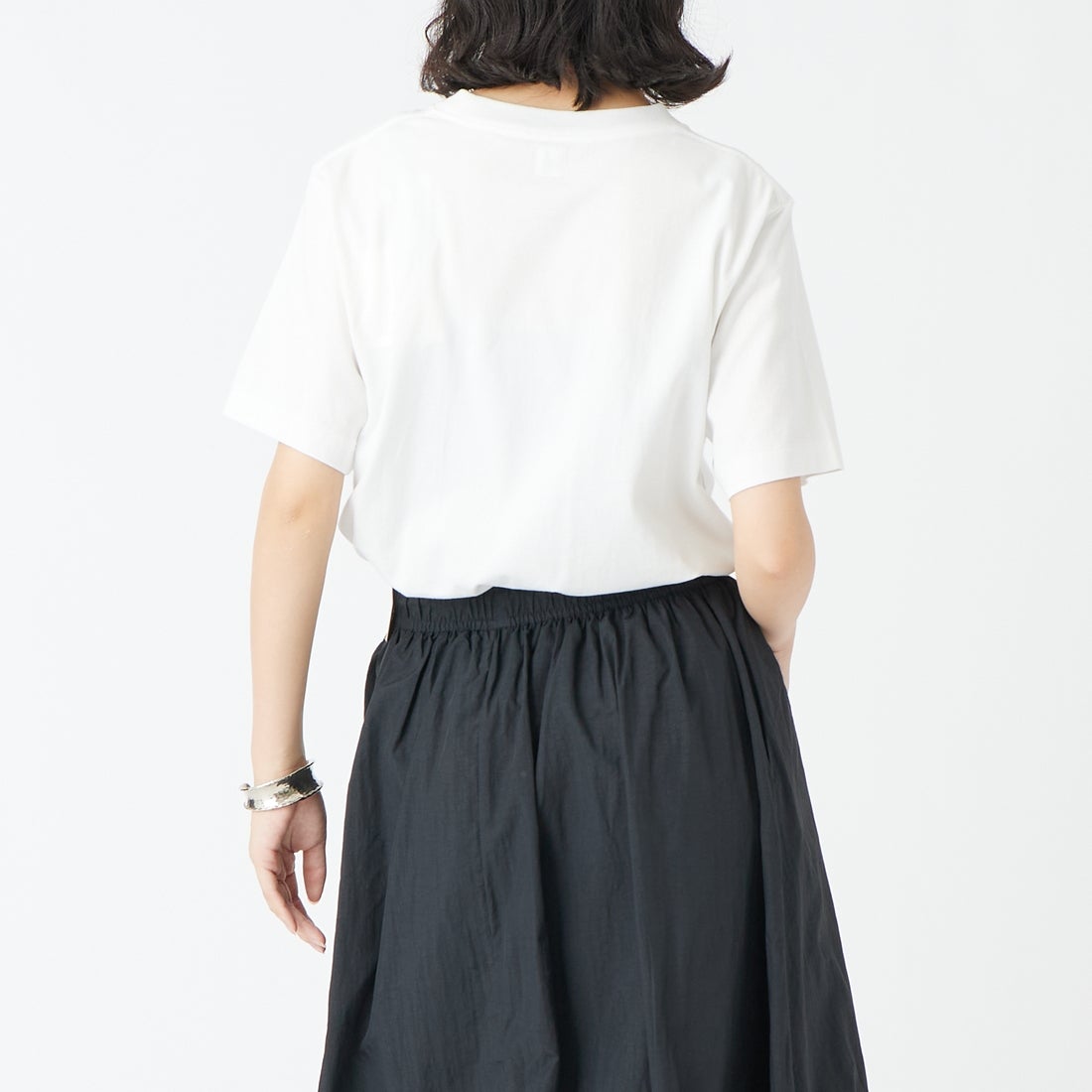 blurhms ROOTSTOCK [ブラームス ルーツストック] B スタンダードパッチTシャツ [BROOTS25S33S26C] 01 WHT/RED &&モデル身長：162cm 着用サイズ：0&&