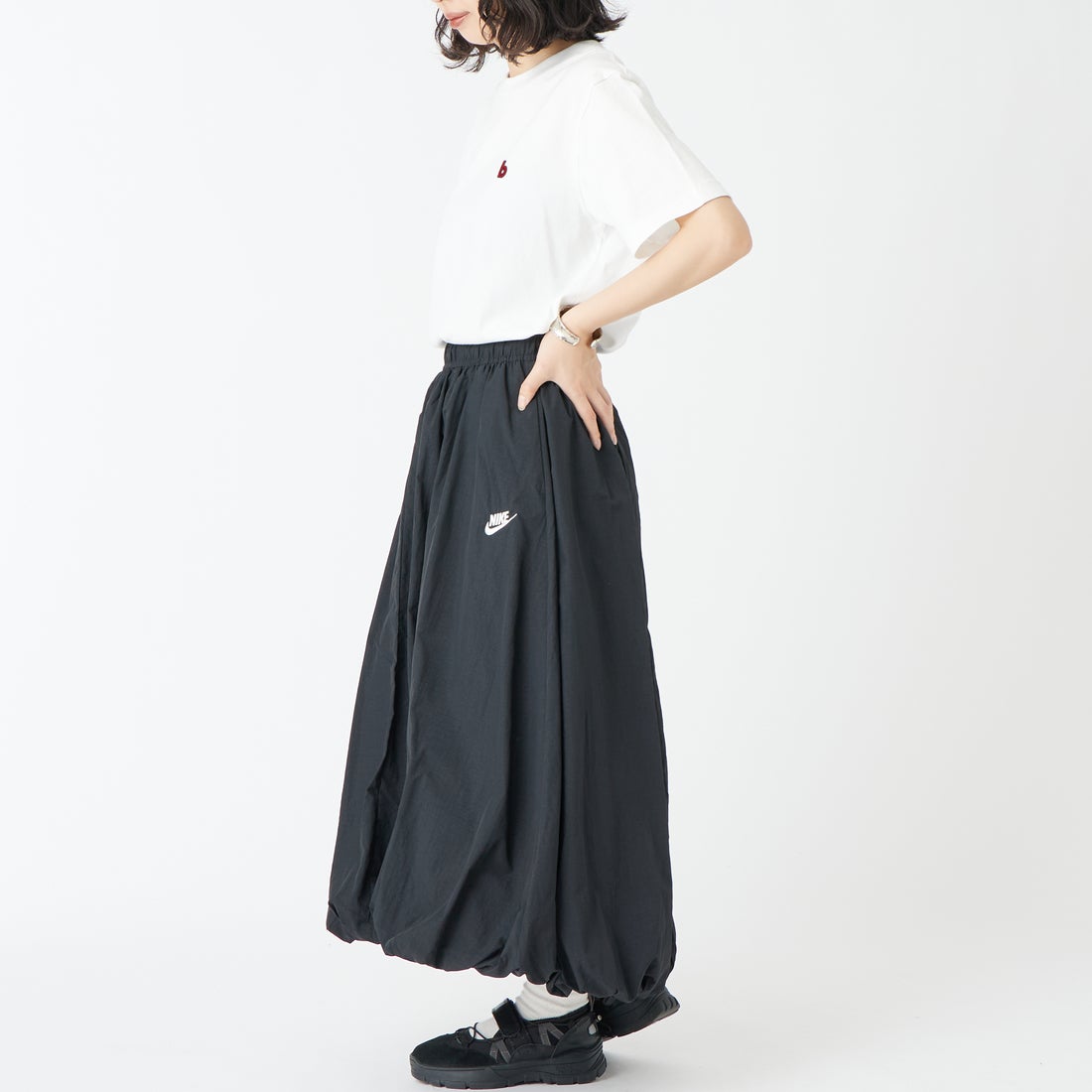 blurhms ROOTSTOCK [ブラームス ルーツストック] B スタンダードパッチTシャツ [BROOTS25S33S26C] 01 WHT/RED &&モデル身長：162cm 着用サイズ：0&&
