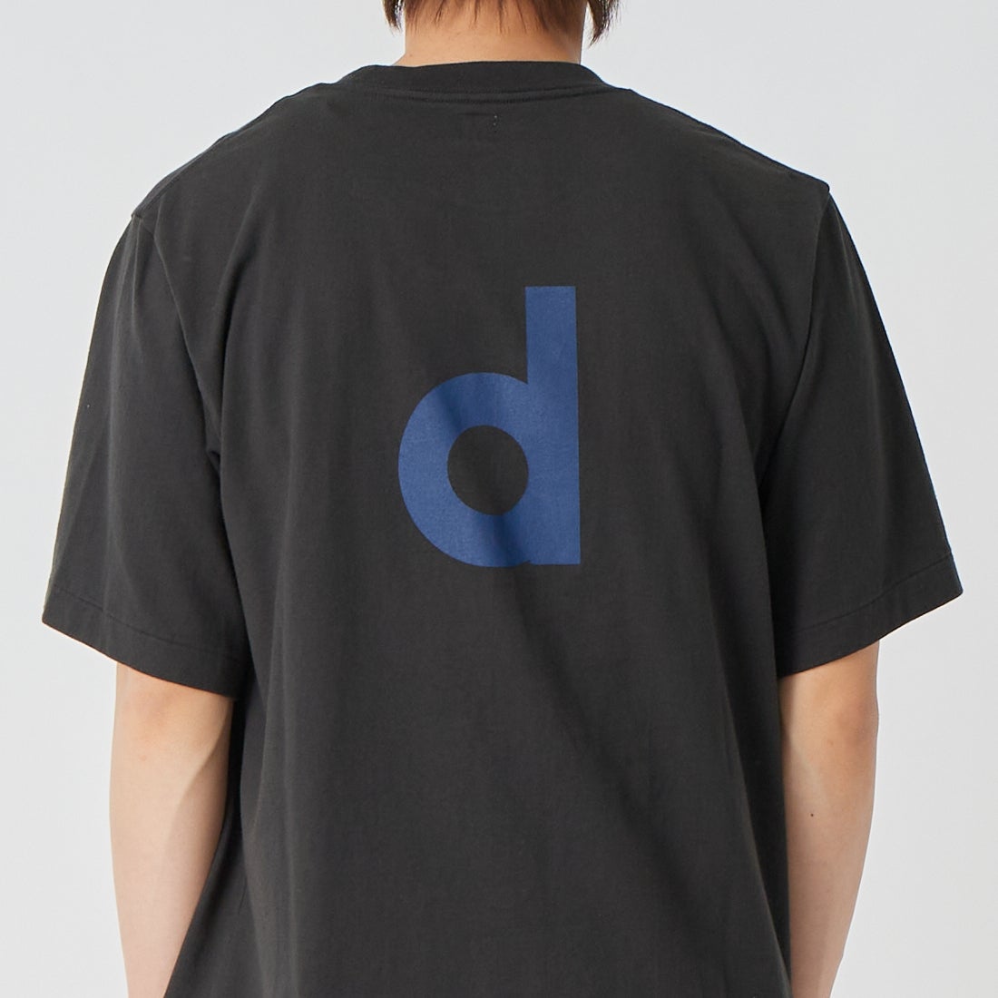 blurhms ROOTSTOCK [ブラームス ルーツストック] BD スタンダードプリントTシャツ [BROOTS25S33S26A] 03 BLK/BLU &&モデル身長：177cm 着用サイズ：2&&