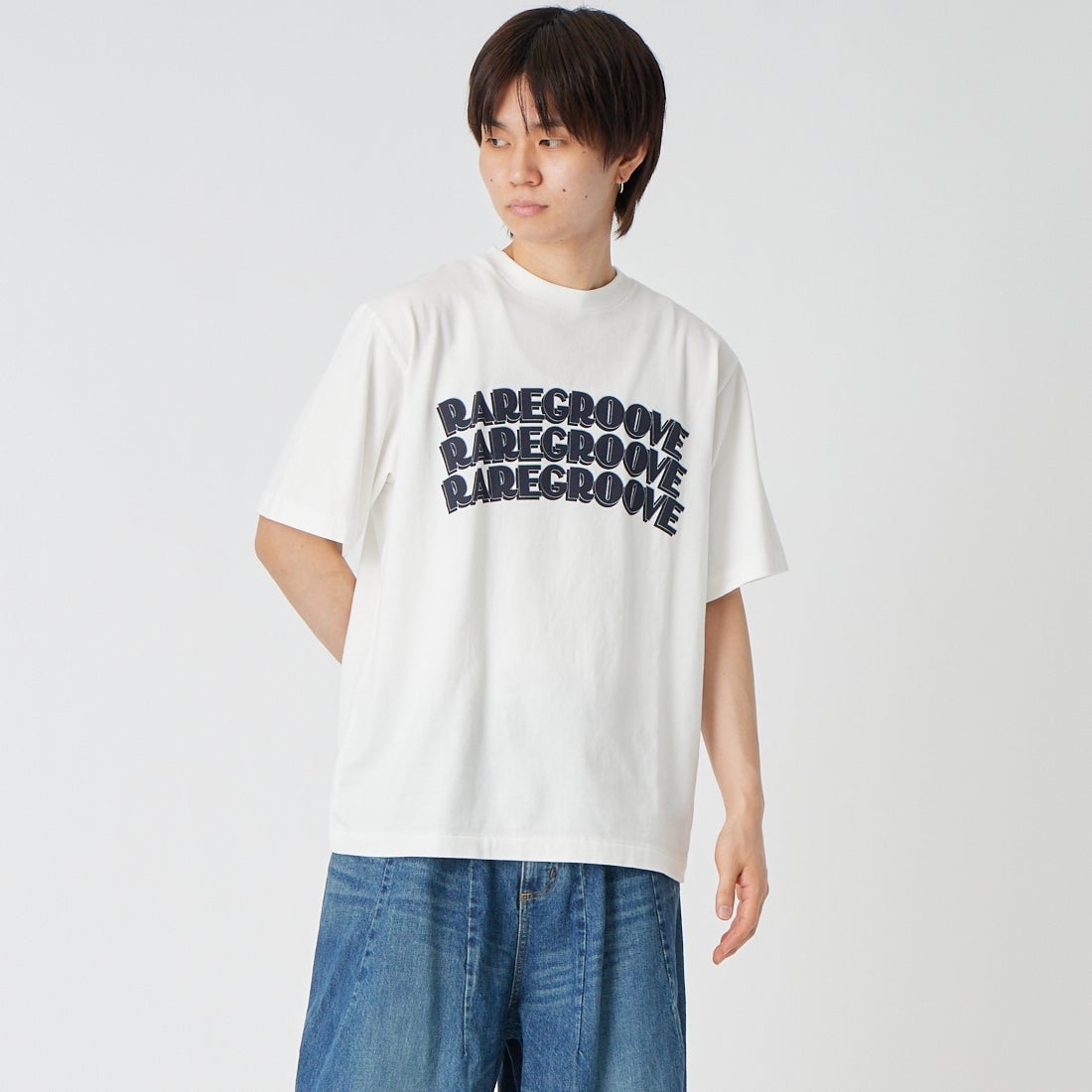 blurhms ROOTSTOCK [ブラームス ルーツストック] RAREGROOVE スタンダードプリントTシャツ [BROOTS25S33S26B] 02 WHT/BLK &&モデル身長：177cm 着用サイズ：3&&