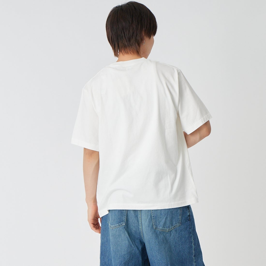 blurhms ROOTSTOCK [ブラームス ルーツストック] RAREGROOVE スタンダードプリントTシャツ [BROOTS25S33S26B] 02 WHT/BLK &&モデル身長：177cm 着用サイズ：3&&
