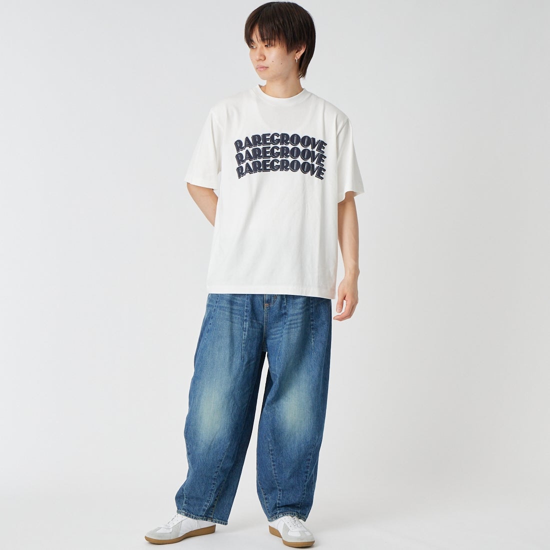 blurhms ROOTSTOCK [ブラームス ルーツストック] RAREGROOVE スタンダードプリントTシャツ [BROOTS25S33S26B] 02 WHT/BLK &&モデル身長：177cm 着用サイズ：3&&