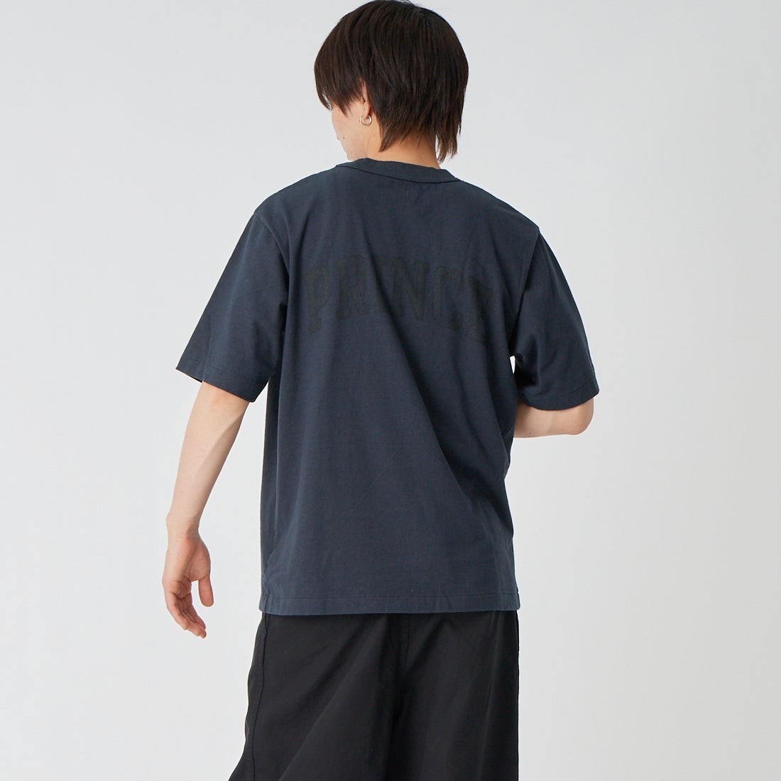 blurhms ROOTSTOCK [ブラームス ルーツストック] NOT-PRINCE 88/12スタンダードプリントTシャツ [BROOTS25S35S26B] 03 NIGHT B &&モデル身長：177cm 着用サイズ：2&&