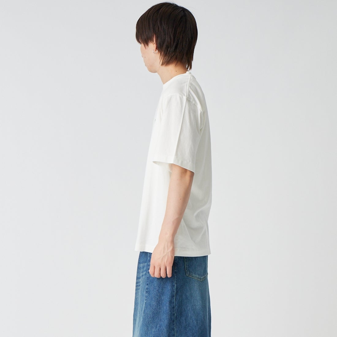 blurhms ROOTSTOCK [ブラームス ルーツストック] B スタンダードパッチTシャツ [BROOTS25S33S26C] 01 WHT/RED &&モデル身長：177cm 着用サイズ：3&&