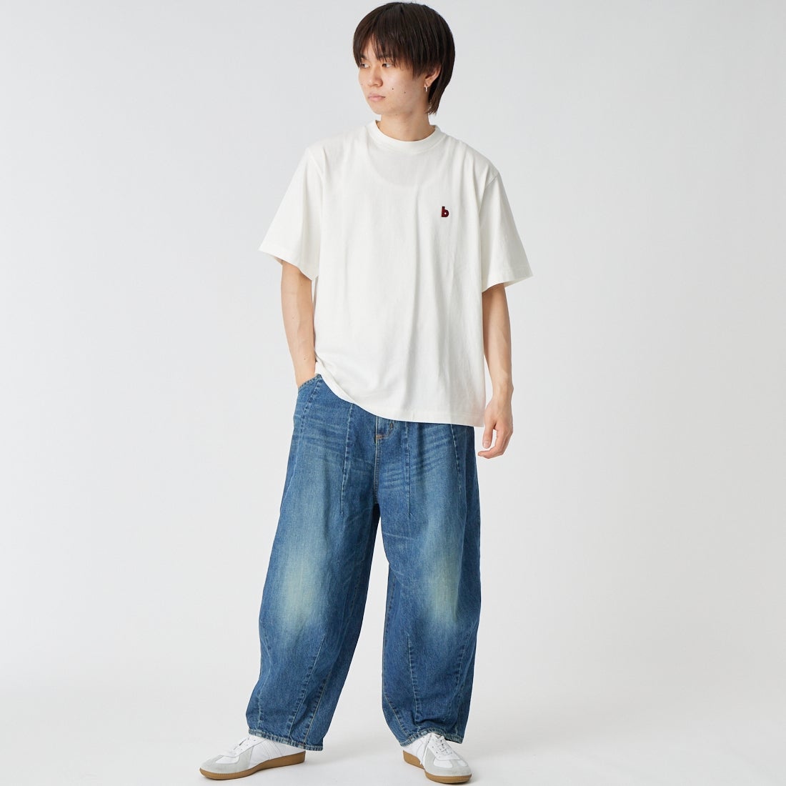 blurhms ROOTSTOCK [ブラームス ルーツストック] B スタンダードパッチTシャツ [BROOTS25S33S26C] 01 WHT/RED &&モデル身長：177cm 着用サイズ：3&&