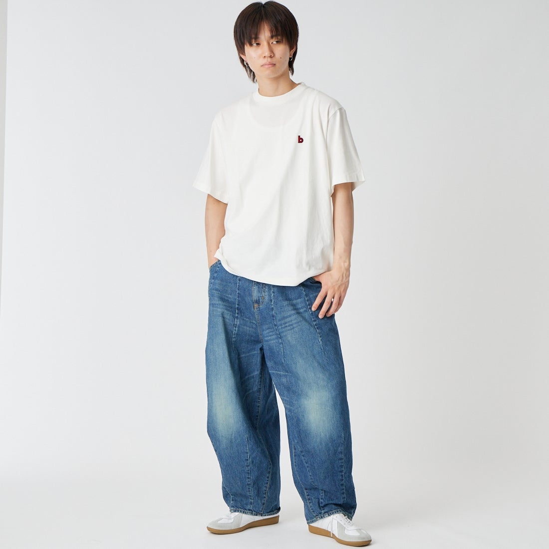 blurhms ROOTSTOCK [ブラームス ルーツストック] B スタンダードパッチTシャツ [BROOTS25S33S26C] 01 WHT/RED &&モデル身長：177cm 着用サイズ：3&&