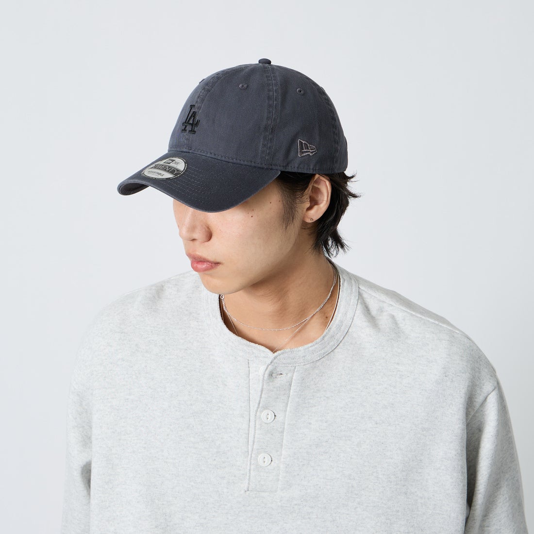 NEW ERA [ニューエラ] 別注 9TWENTY ベースボールキャップ ロサンゼルス・ドジャース [15156471-JF] CHARCOAL