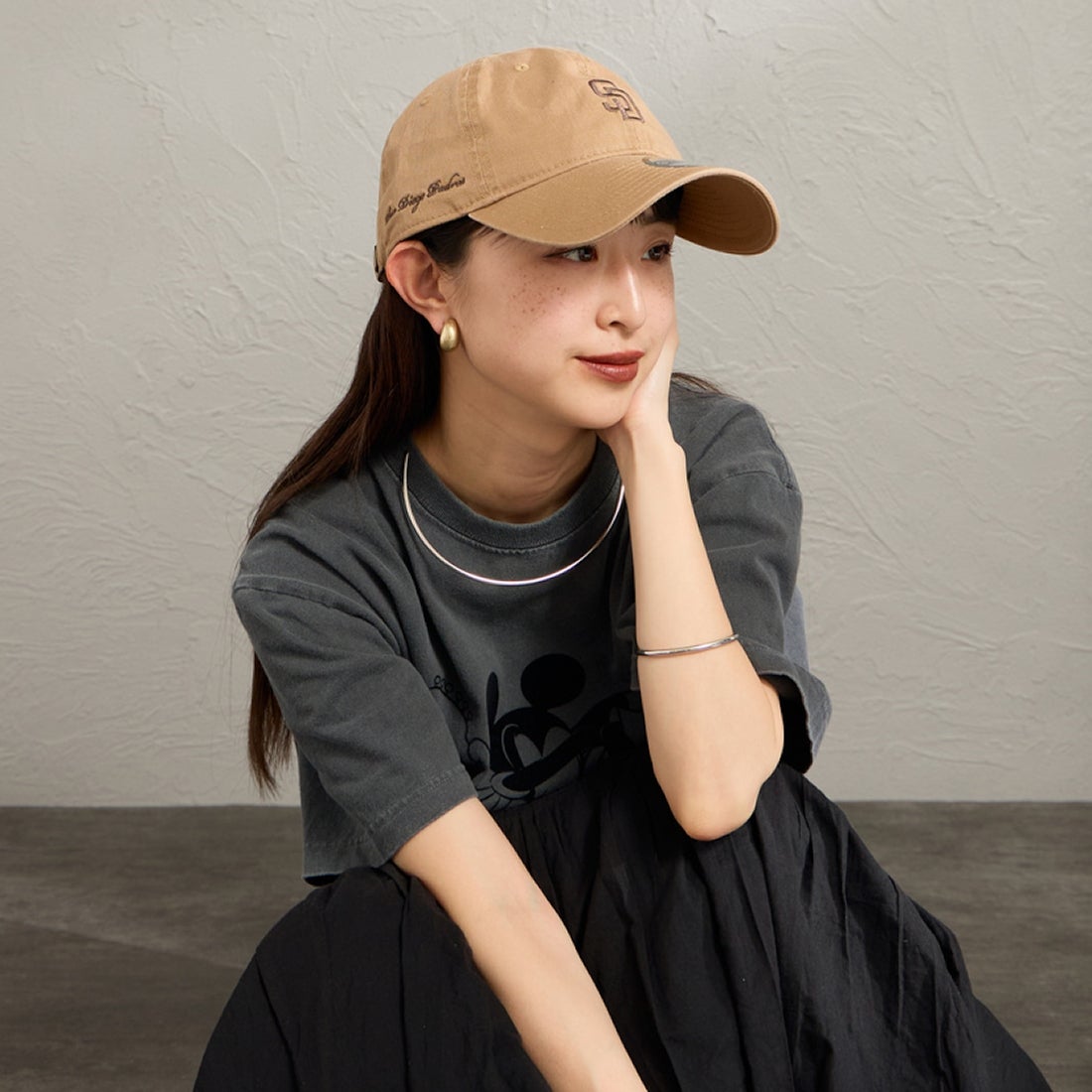 KHAKI