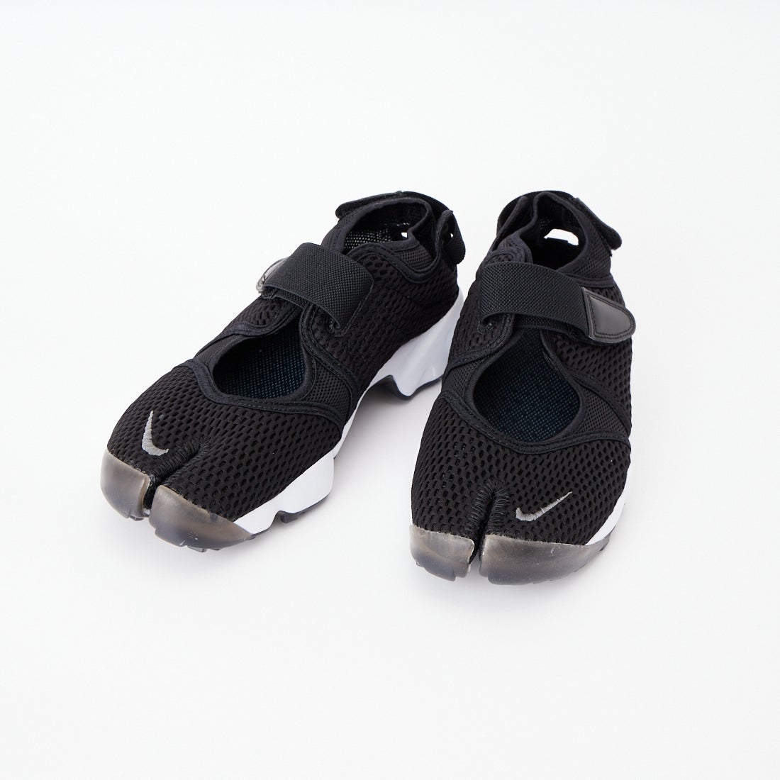 NIKE [ナイキ] エアリフト ブリーズ [848386] 001 ﾌﾞﾗｯｸ