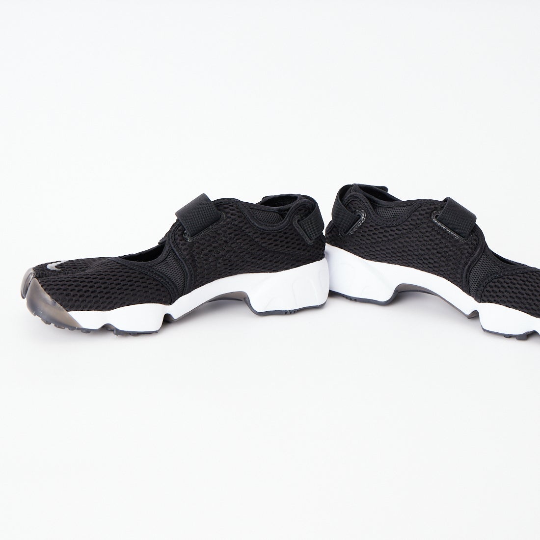 NIKE [ナイキ] エアリフト ブリーズ [848386] 001 ﾌﾞﾗｯｸ