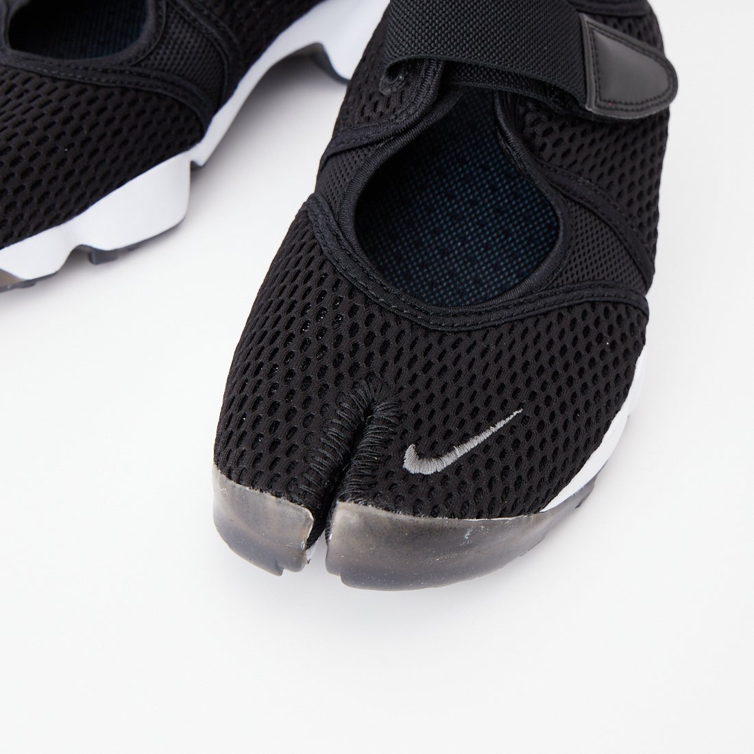 NIKE [ナイキ] エアリフト ブリーズ [848386] 001 ﾌﾞﾗｯｸ