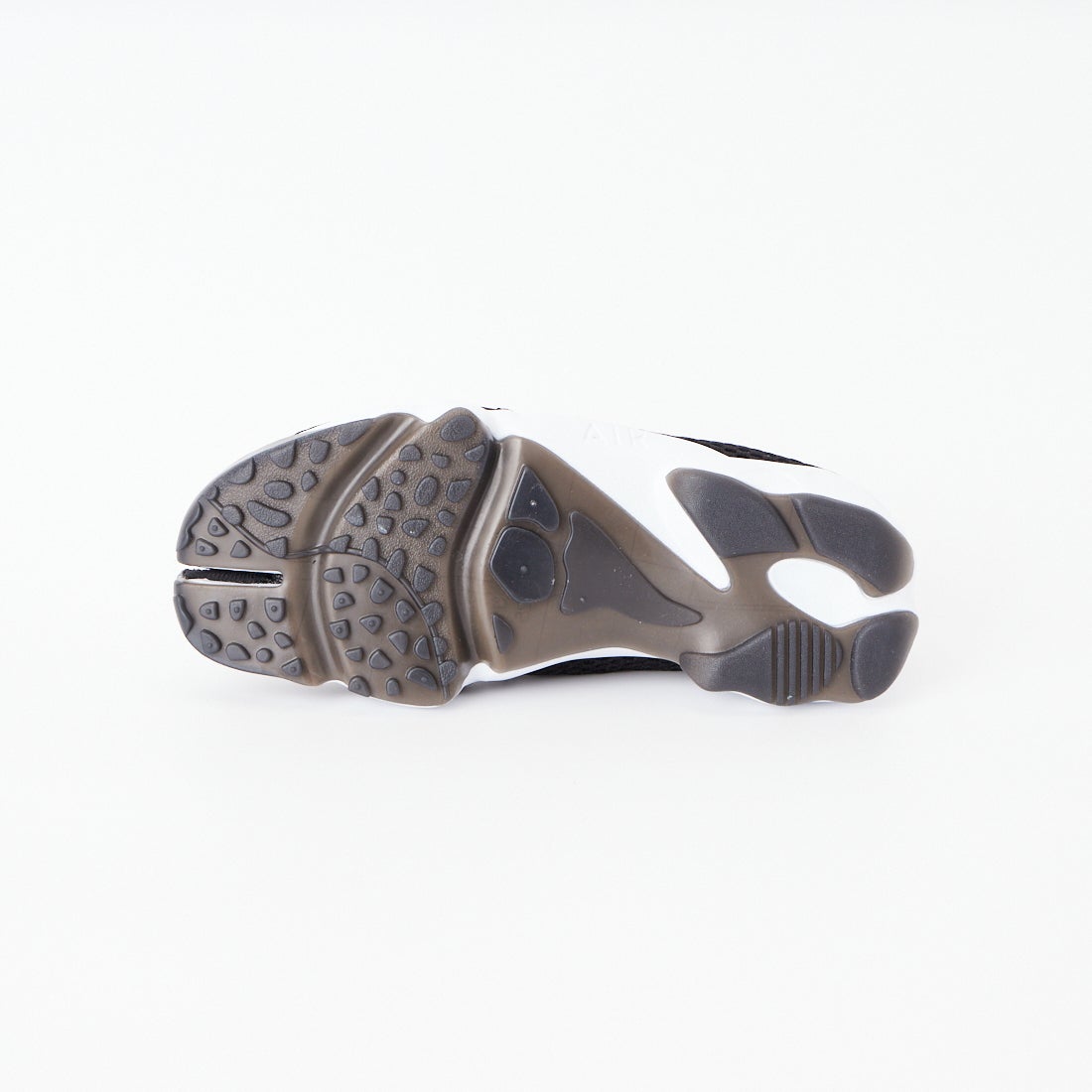 NIKE [ナイキ] エアリフト ブリーズ [848386] 001 ﾌﾞﾗｯｸ