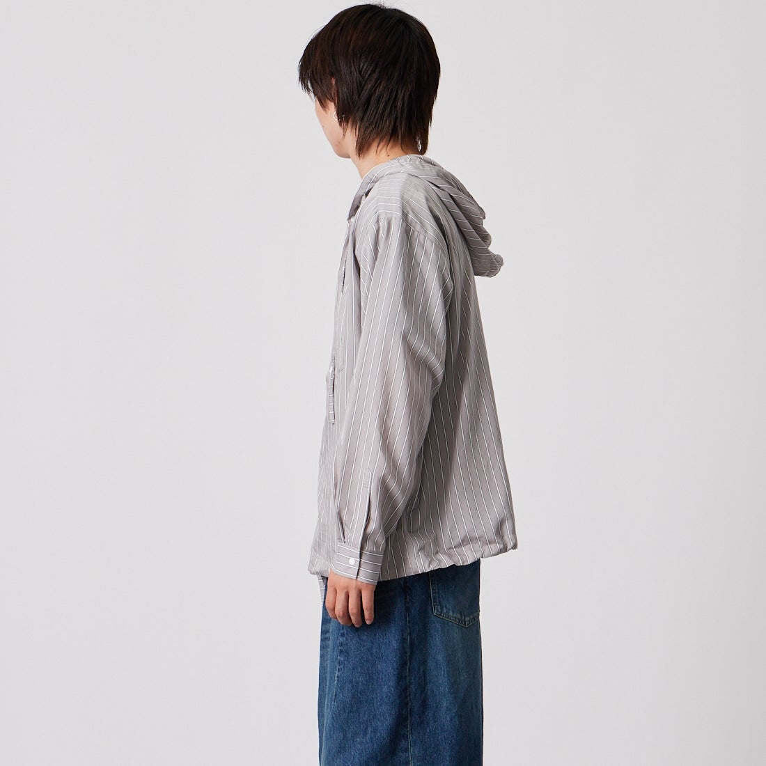 frostline [フロストライン] 別注 フードシャツ [FL1-SH-IN6-JF] GRAY ST &&モデル身長：177cm 着用サイズ：M&&