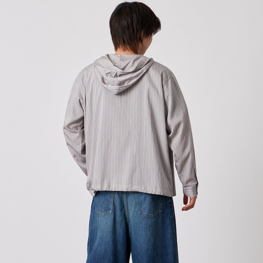 frostline [フロストライン] 別注 フードシャツ [FL1-SH-IN6-JF] GRAY ST &&モデル身長：177cm 着用サイズ：M&&