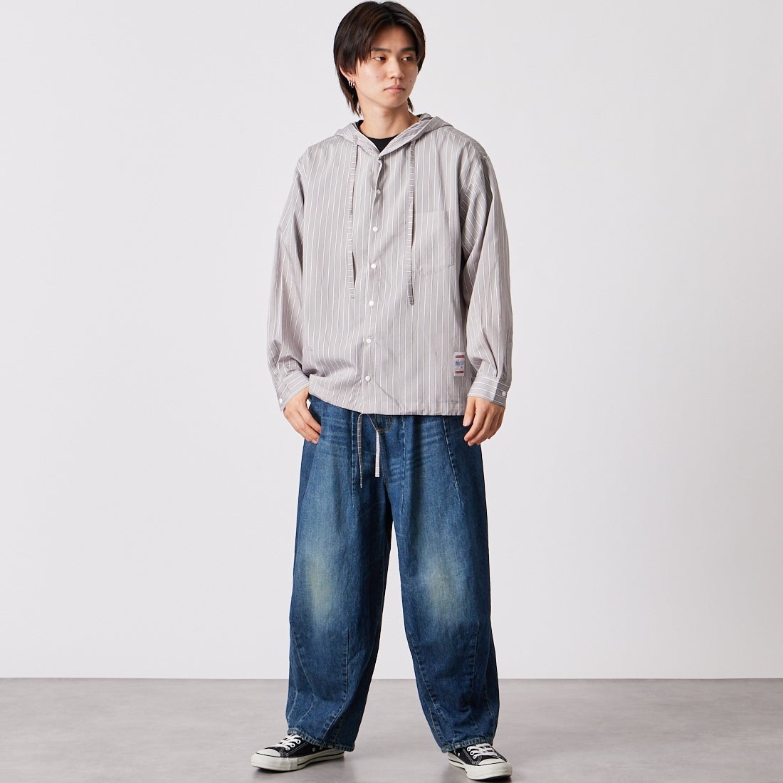 frostline [フロストライン] 別注 フードシャツ [FL1-SH-IN6-JF] GRAY ST &&モデル身長：177cm 着用サイズ：M&&