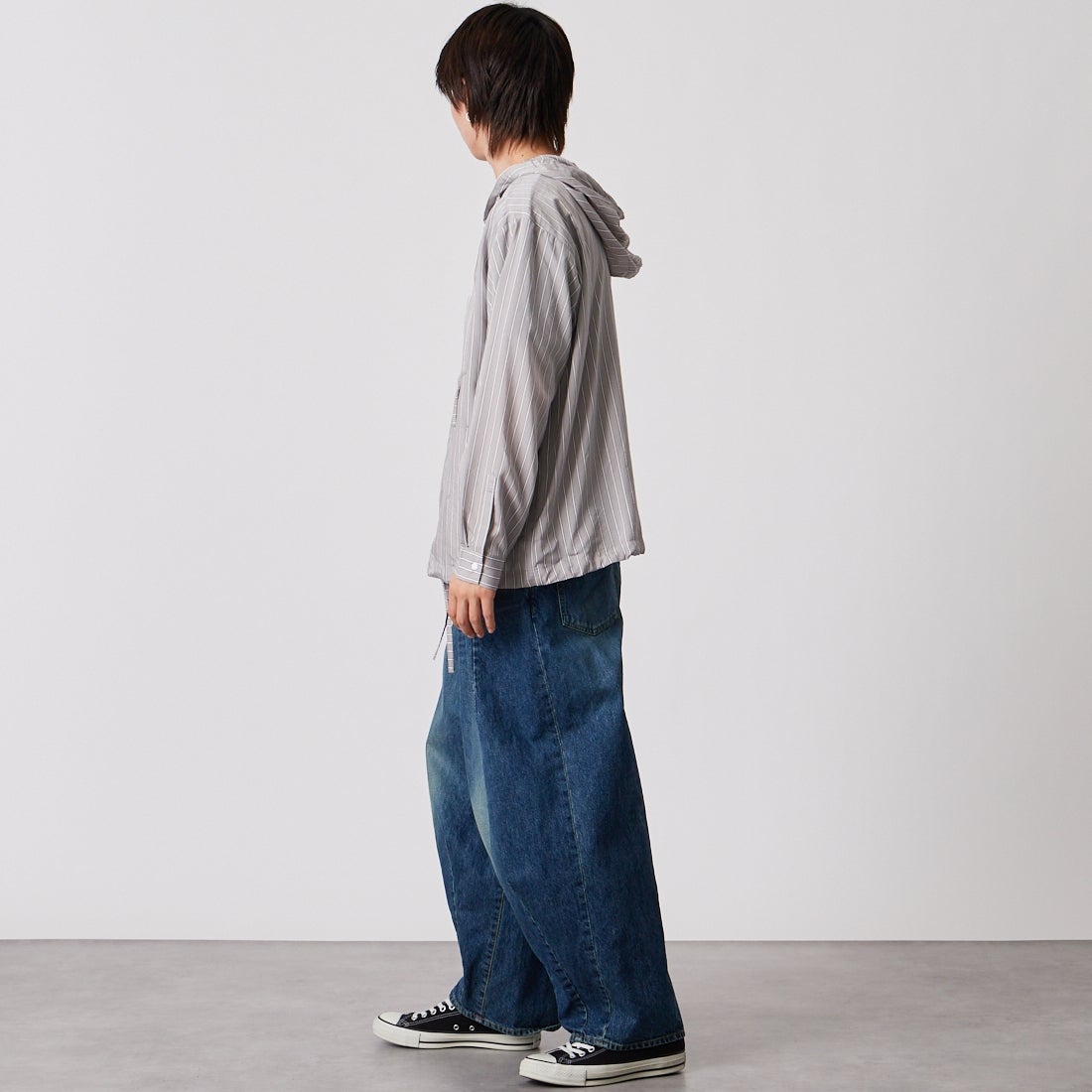 frostline [フロストライン] 別注 フードシャツ [FL1-SH-IN6-JF] GRAY ST &&モデル身長：177cm 着用サイズ：M&&