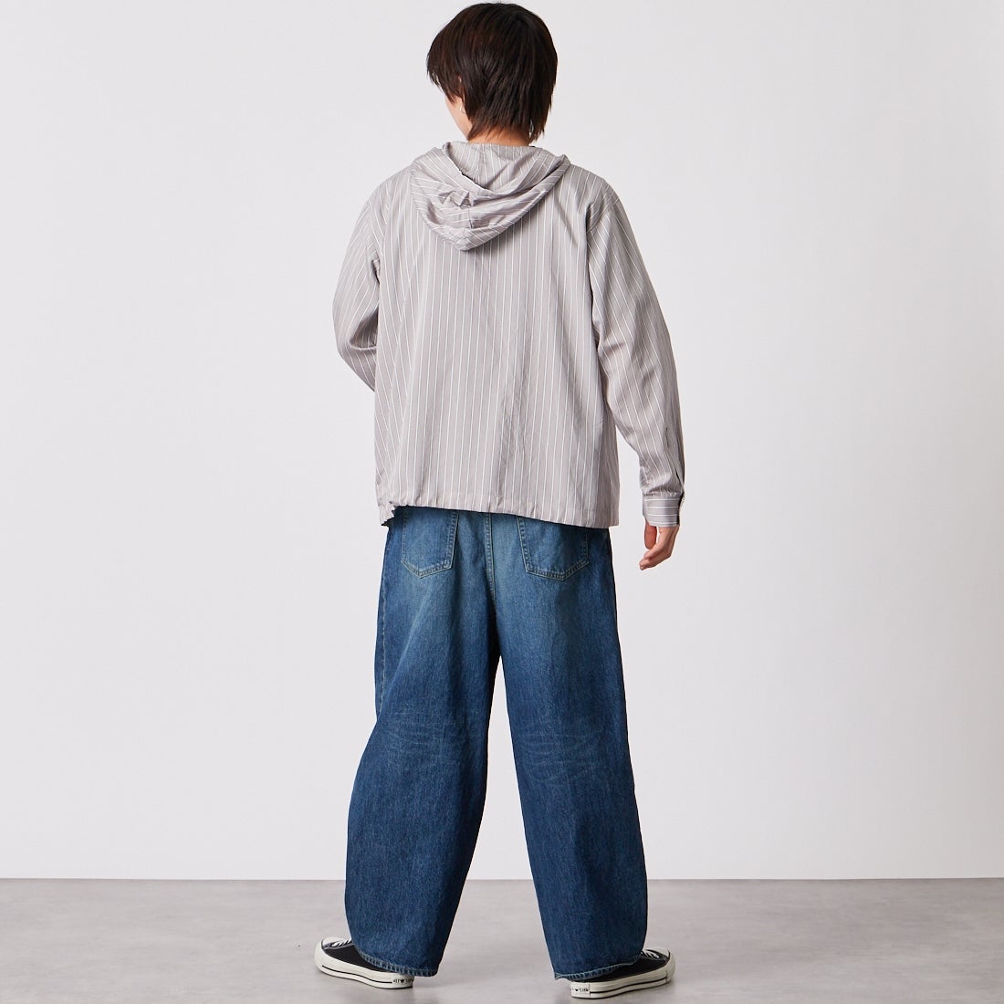 frostline [フロストライン] 別注 フードシャツ [FL1-SH-IN6-JF] GRAY ST &&モデル身長：177cm 着用サイズ：M&&