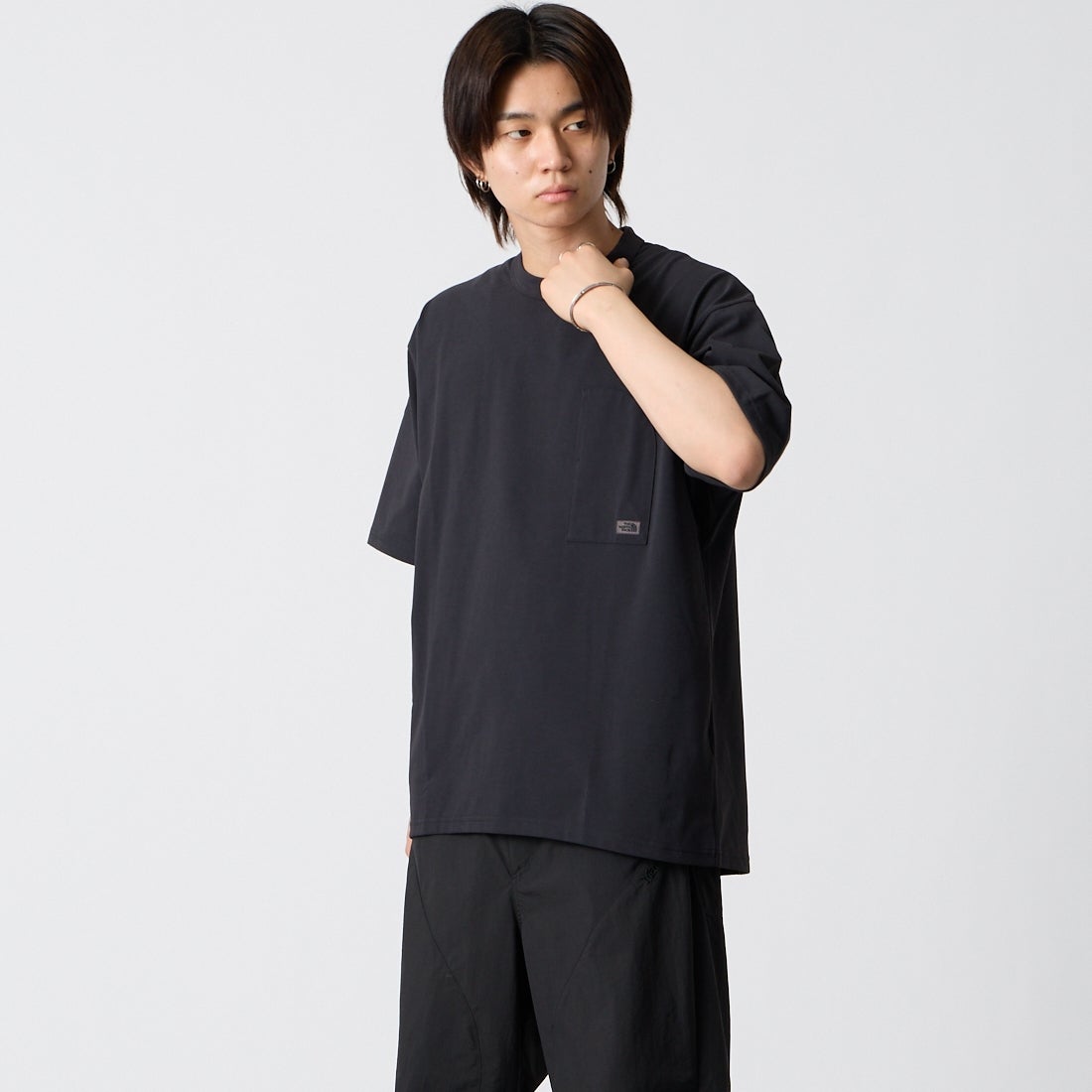 THE NORTH FACE [ザ ノースフェイス] ショートスリーブエンライドTシャツ [NT82561] K &&モデル身長：177cm 着用サイズ：M&&
