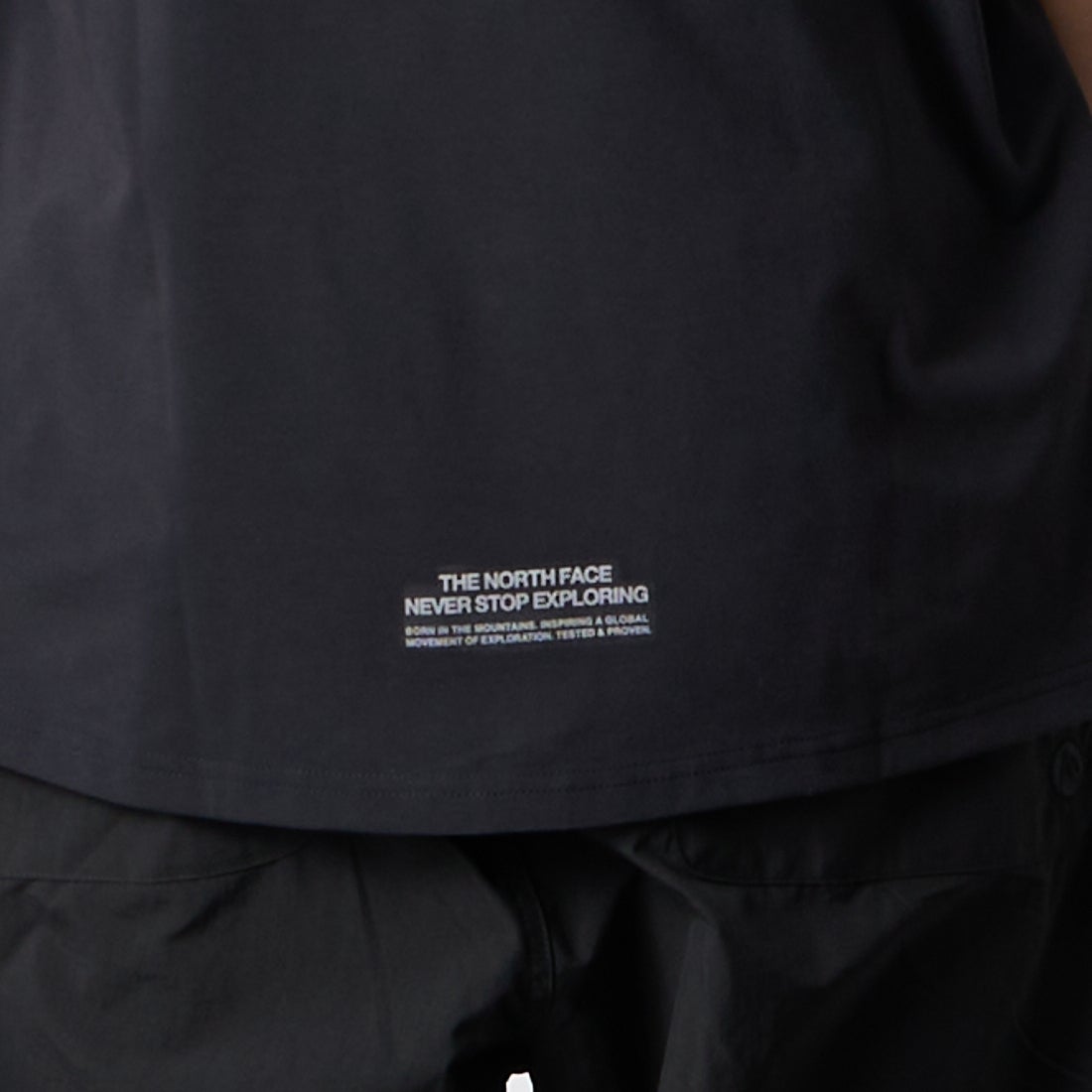 THE NORTH FACE [ザ ノースフェイス] ショートスリーブエンライドTシャツ [NT82561] K &&モデル身長：177cm 着用サイズ：M&&