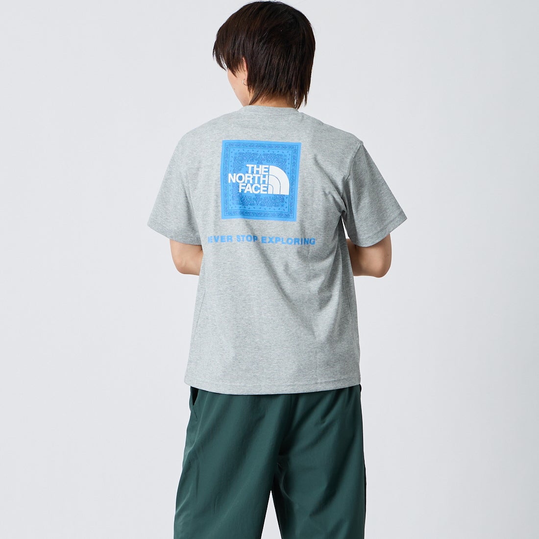 THE NORTH FACE [ザ ノースフェイス] ショートスリーブ バンダナスクエアロゴTシャツ [NT32446] ZZ &&モデル身長：177cm 着用サイズ：M&&