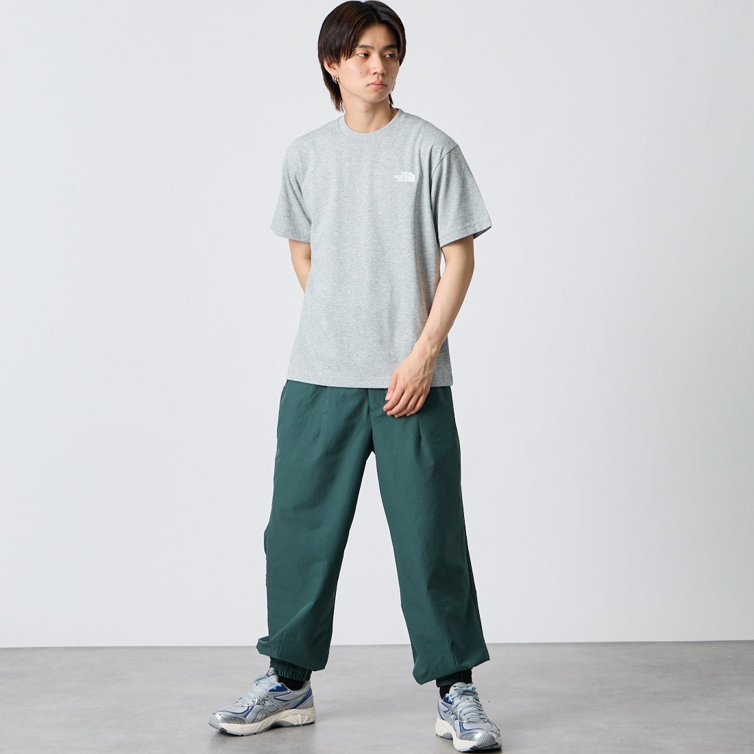 THE NORTH FACE [ザ ノースフェイス] ショートスリーブ バンダナスクエアロゴTシャツ [NT32446] ZZ &&モデル身長：177cm 着用サイズ：M&&