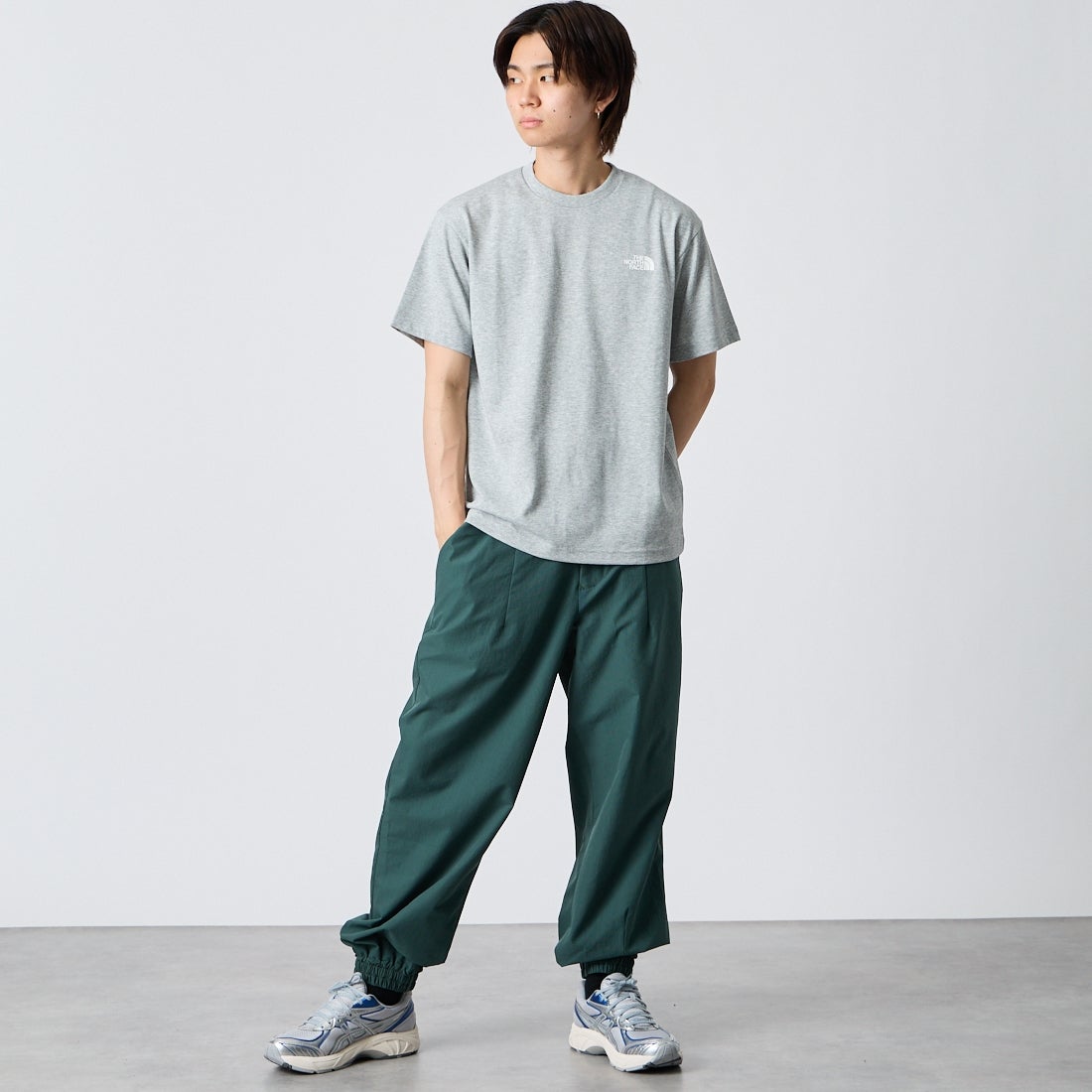THE NORTH FACE [ザ ノースフェイス] ショートスリーブ バンダナスクエアロゴTシャツ [NT32446] ZZ &&モデル身長：177cm 着用サイズ：M&&