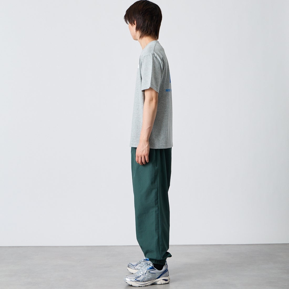THE NORTH FACE [ザ ノースフェイス] ショートスリーブ バンダナスクエアロゴTシャツ [NT32446] ZZ &&モデル身長：177cm 着用サイズ：M&& FACE [ザ ノースフェイス] ショートスリーブ バンダナスクエアロゴTシャツ [NT32446] W2
