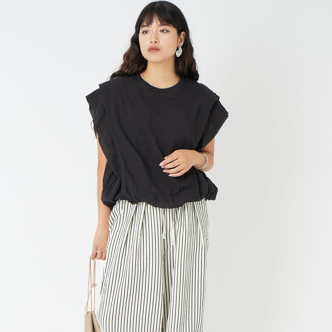 CLOCHE [クロシェ] インナー付きシアーブラウス [61285714] ﾌﾞﾗｯｸ &&モデル身長：162cm 着用サイズ：2&&