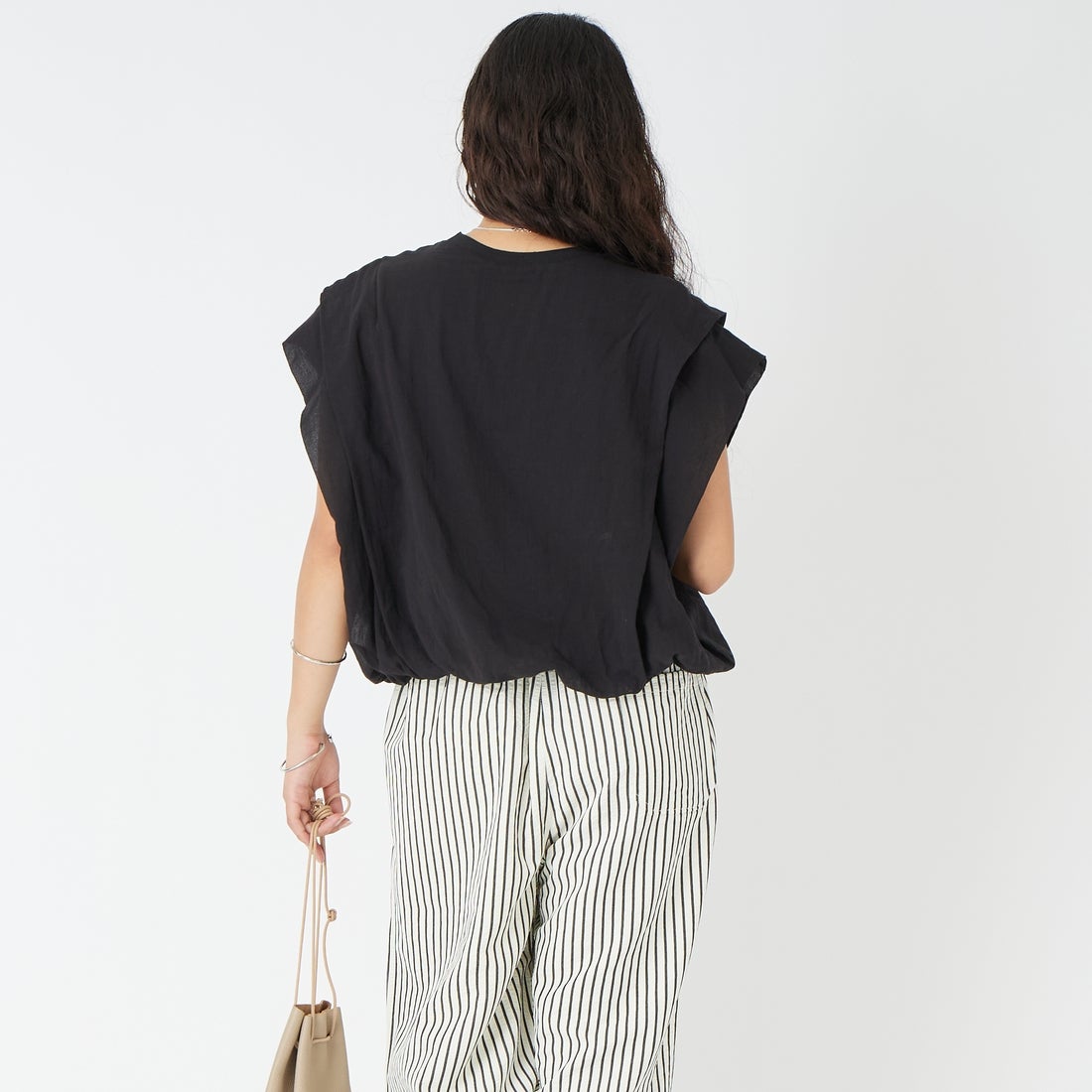 CLOCHE [クロシェ] インナー付きシアーブラウス [61285714] ﾌﾞﾗｯｸ &&モデル身長：162cm 着用サイズ：2&&