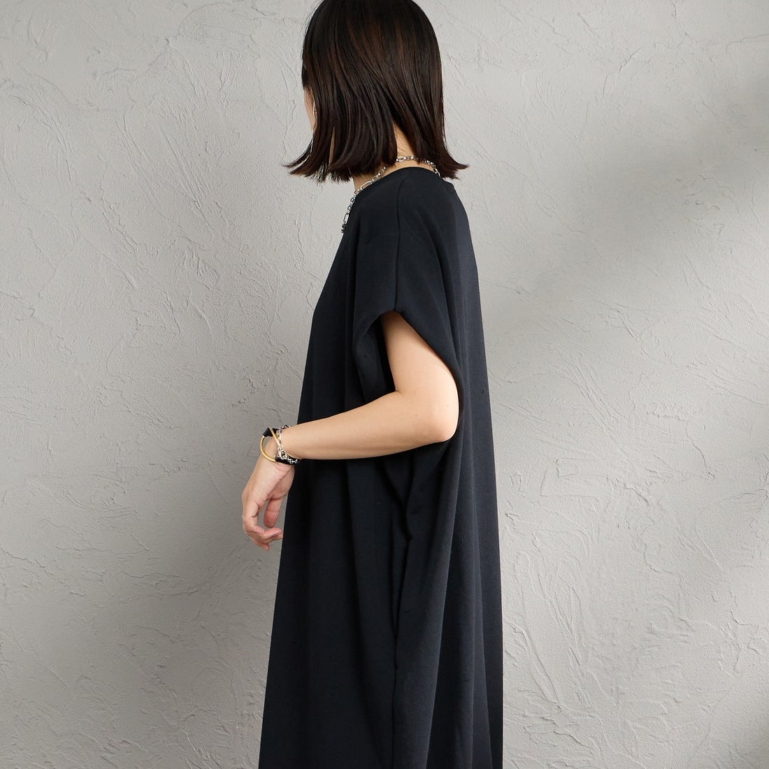 mizuiro ind [ミズイロインド] ドライフレンチテリー ノースリーブロングワンピース [1-250085] 99 BLACK &&モデル身長：160cm 着用サイズ：F&&