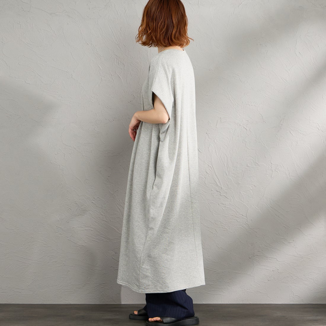 mizuiro ind [ミズイロインド] ドライフレンチテリー ノースリーブロングワンピース [1-250085] 91 GRAY &&モデル身長：158cm 着用サイズ：F&&