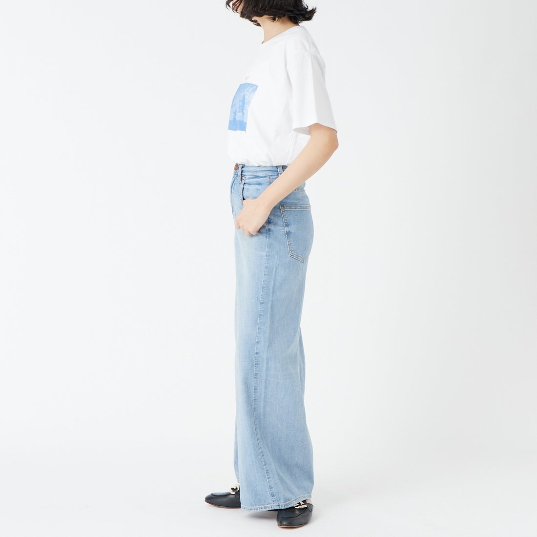 RED CARD TOKYO [レッドカード トーキョー] ワイドストレートデニム Relaxy Phoenix [78W144R01LTU] A-LT USED &&モデル身長：162cm 着用サイズ：22&&