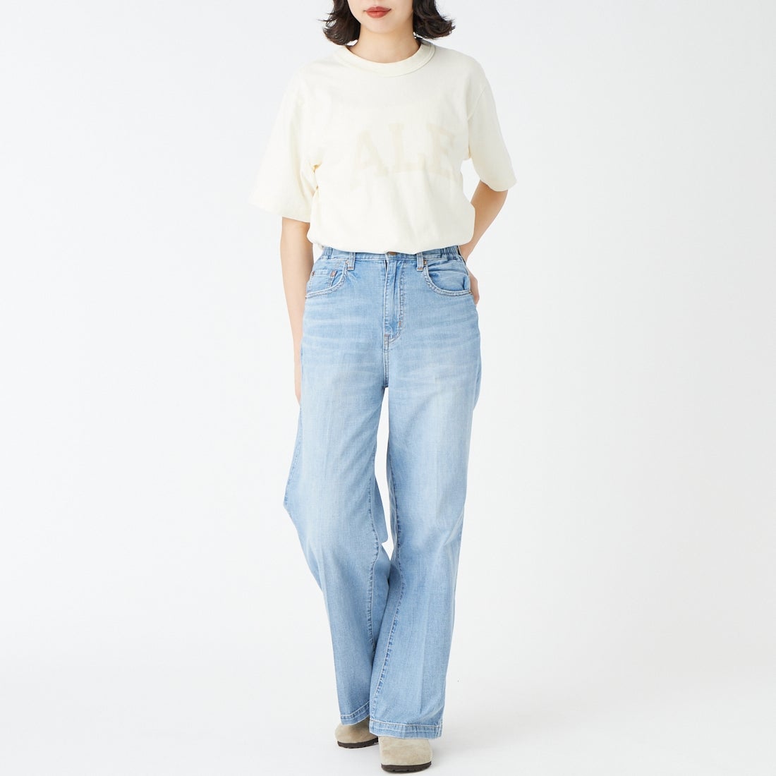 RED CARD TOKYO [レッドカード トーキョー] ワイドストレートデニム Relaxy Slogan [78W107R01LTU] A-LT USED &&モデル身長：162cm 着用サイズ：22&&