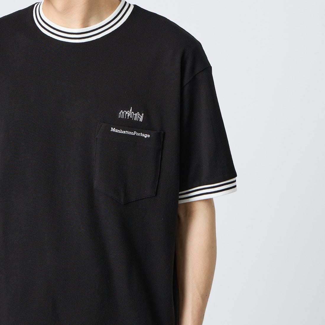 MANHATTAN PORTAGE [マンハッタンポーテージ] ショートスリーブTシャツ [26SS-MP-M642] BLACK &&モデル身長：167cm 着用サイズ：M&&