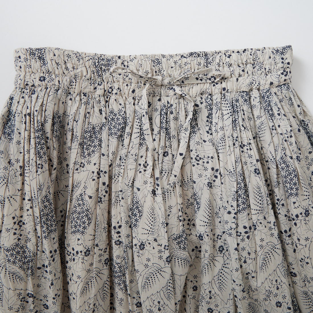 soil [ソイル] コットンボイル リーフ&フラワープリント ギャザースカート [NSL26065] 9339 GRY