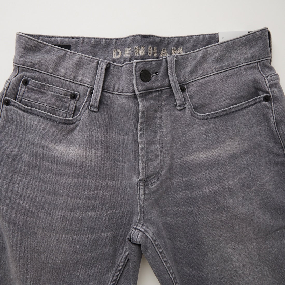 DENHAM [デンハム] スリムフィットジーンズ RAZOR [RAZOR-FMGRY-CS] GREY