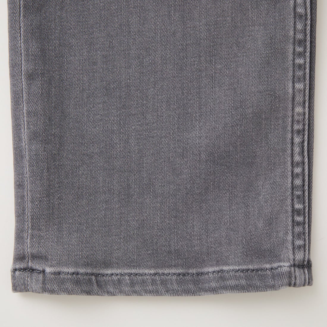 DENHAM [デンハム] スリムフィットジーンズ RAZOR [RAZOR-FMGRY-CS] GREY