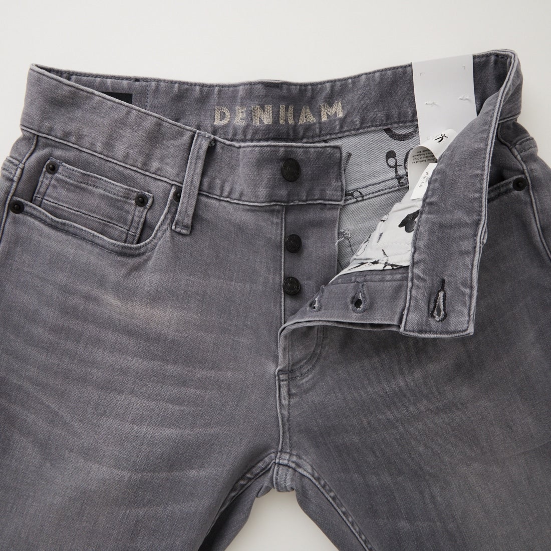 DENHAM [デンハム] スリムフィットジーンズ RAZOR [RAZOR-FMGRY-CS] GREY