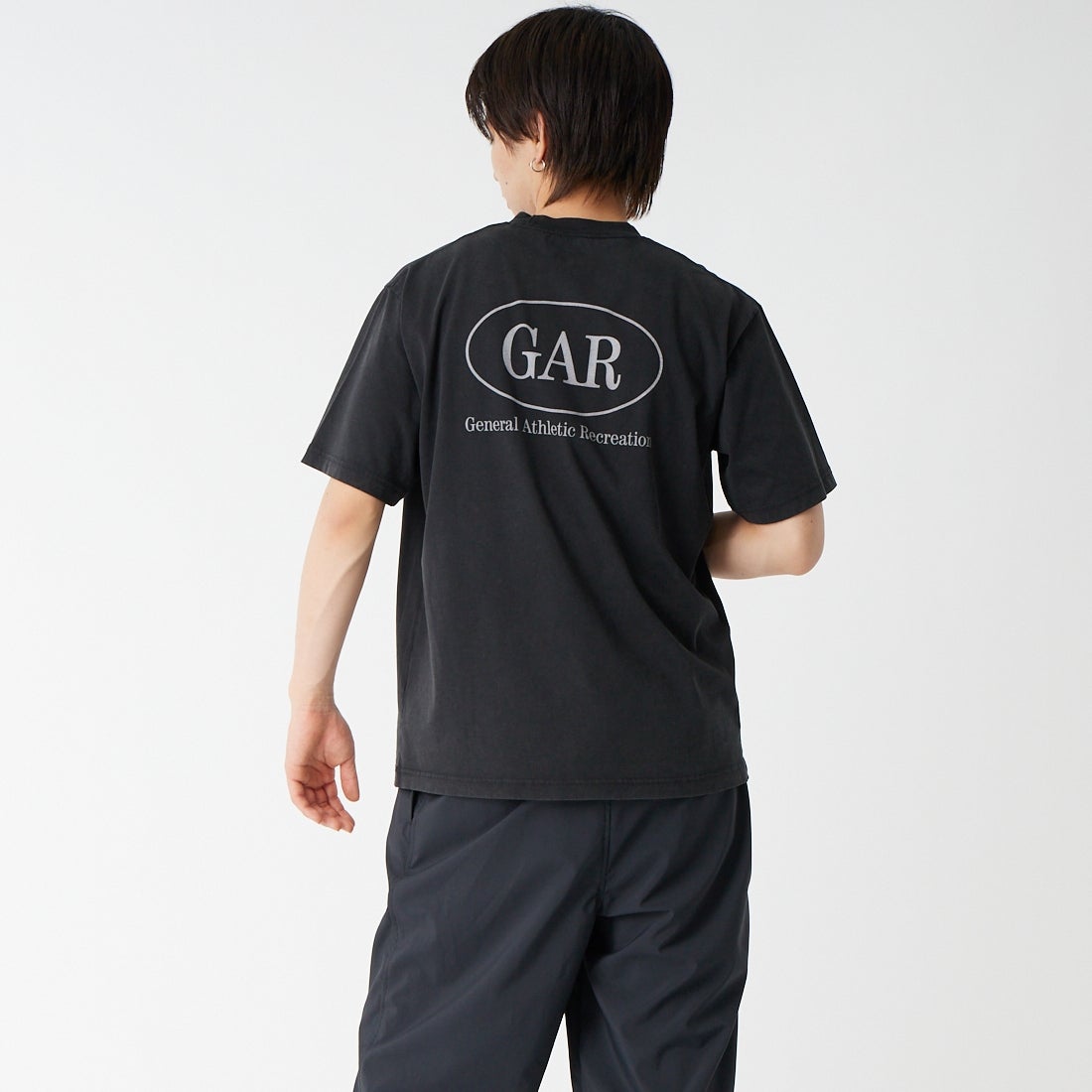 THE NORTH FACE [ザ ノースフェイス] GAR タイポグラフィックカラードショートスリーブTシャツ [NT32668] K &&モデル身長：177cm 着用サイズ：M&&