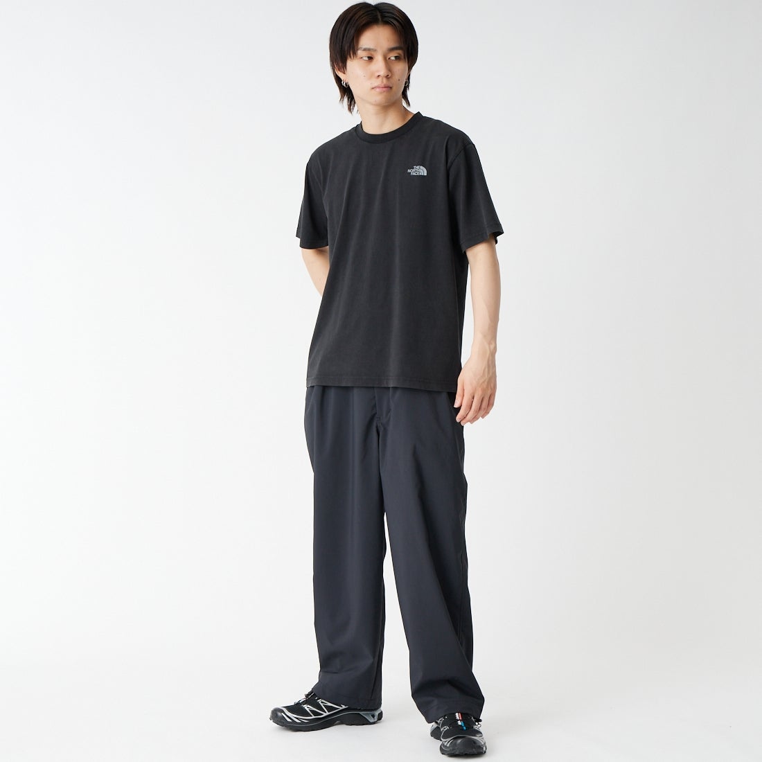 THE NORTH FACE [ザ ノースフェイス] GAR タイポグラフィックカラードショートスリーブTシャツ [NT32668] K &&モデル身長：177cm 着用サイズ：M&&